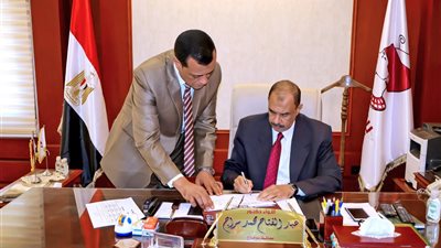 محافظ سوهاج يعتمد نتيجة الشهادة الإعدادية بنسبة نجاح 64.39%