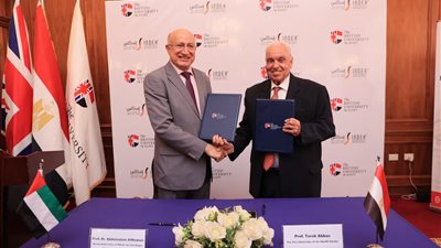 الجامعة البريطانية في مصر توقع بروتوكول تعاون مع إندكس لتنظيم المؤتمرات والمعارض