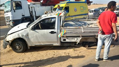 إصابة 10 أشخاص في انقلاب سيارة ربع نقل محملة بالركاب بالشرقية