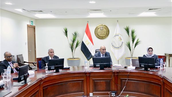 وزير التعليم من اجتماع