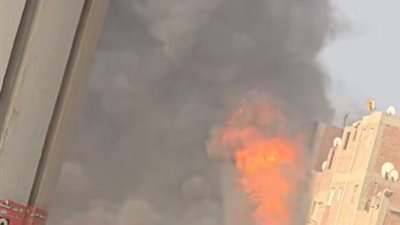 اندلاع حريق هائل داخل مخزن دهانات بجوار سلم البراجيل