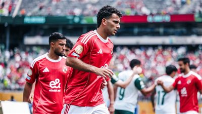 ثلاثي الأهلي يظهر في التتش لأول مرة قبل الموسم الجديد