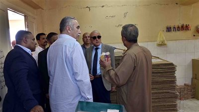 محافظ الأقصر يشيد بحماس شباب رواد الأعمال داخل حاضنة طيبة الجديدة