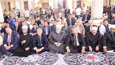 نائبًا عن الرئيس.. محافظ القاهرة يشهد احتفال العام الهجري الجديد بمسجد الإمام الحسين| صور