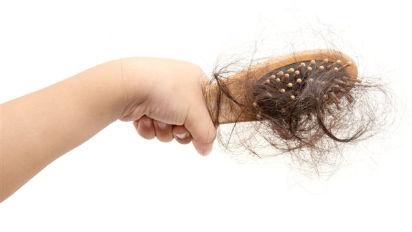 أسباب تساقط الشعر