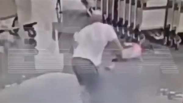 اعتداء مسافر بيلاروسي