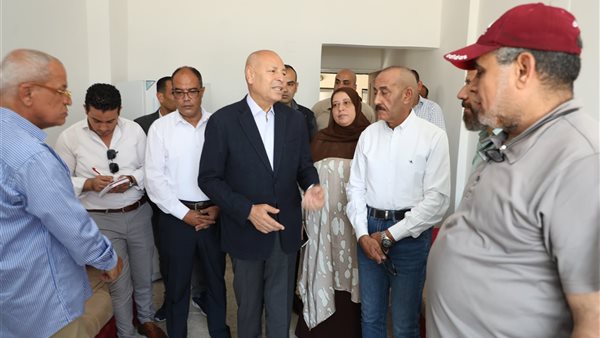 محافظ القاهرة خلال