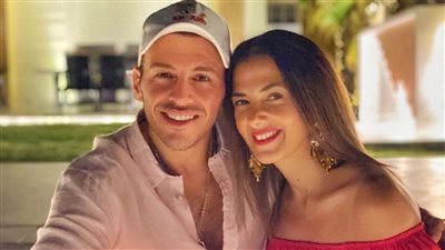 رامي رضوان ينفي شائعات طلاقه من دنيا سمير غانم: لا تعطوا قيمة لصفحات رخيصة