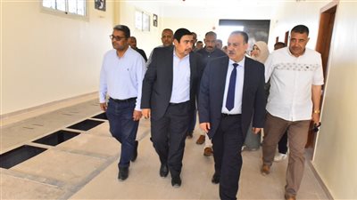 محافظ أسيوط يتفقد مجمع الصناعات الغذائية ومنتجات الرمان بالبداري باستثمارات 600 مليون جنيه