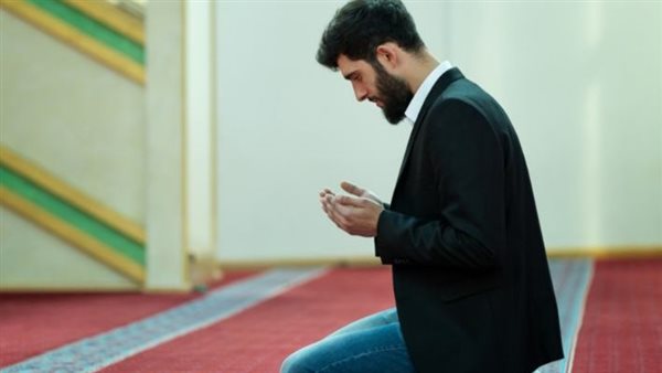 ماذا يقرأ في صلاة