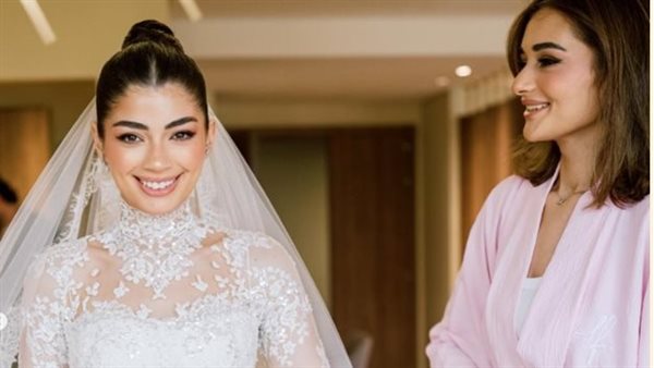 ليلى وملك أحمد زاهر