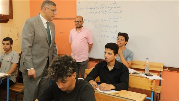 محافظ الجيزة خلال