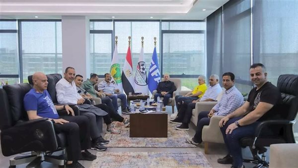 الجهاز الفني لمنتخب