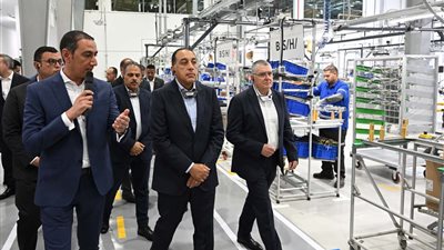 رئيس الوزراء يفتتح أول مصنع لشركة BSH المالكة للعلامة التجارية بوش للأجهزة المنزلية في مصر وإفريقيا