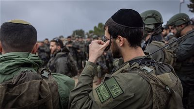 إصابة 16 جنديًا إسرائيليًا في تفجير عبوة وروبوت محمل بذخائر في غزة 