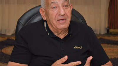 كامل أبو علي يهدي المصري ملعبين جديدين لخدمة الناشئين والفريق الأول