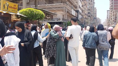 طلاب الثانوية العامة بالدقهلية يشتكون من صعوبة قطعة الإنجليزي 