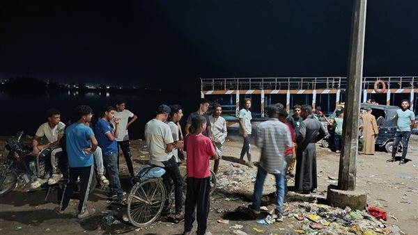 أهالي قرية ابو عزيز