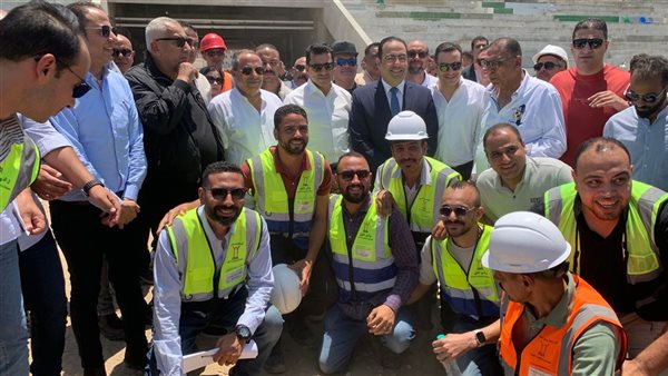 وزير الشباب والرياضه