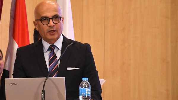 رئيس جامعة عين شمس