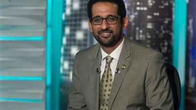 الشاعر شوكت المصري يتهم وزير الثقافة بإقصائه من تمثيل مصر في فنزيويلا