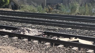 مصرع شخص مجهول الهوية أسفل عجلات القطار في سوهاج