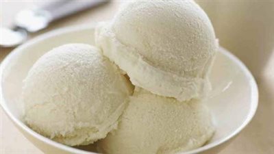 على قد الإيد.. طريقة عمل الآيس كريم بالفانيليا خطوة بخطوة