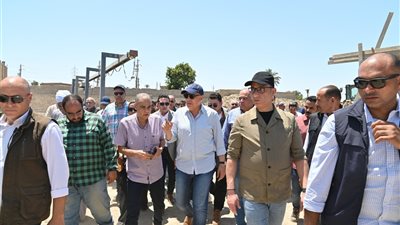 محافظ الفيوم ووزير الري يتفقدان حالة الري ومحطات الرفع والمنشآت المائية 