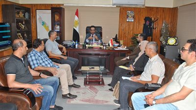 وكيل وزارة الصحة بسوهاج يترأس اجتماع لجنة الاعتماد استعدادًا لتأهيل 9 وحدات طب اُسرة