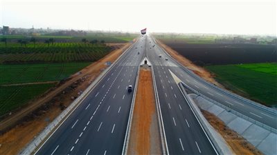إنجازات وزارة النقل في الطرق والكباري خلال الـ11 عامًا الماضية.. أبرزها إنشاء الدائري الإقليمي بطول 400 كم