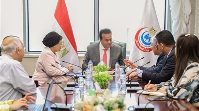 الصحة: تطبيق مبادرة الألف يوم الذهبية لتنمية الأسرة من خلال خفض معدلات الولادات القيصرية غير المبررة طبيًا 