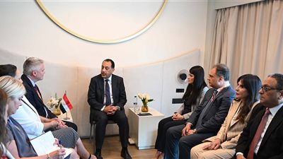 رئيس الوزراء يلتقي الأمين العام لمنظمة التعاون الاقتصادي والتنمية