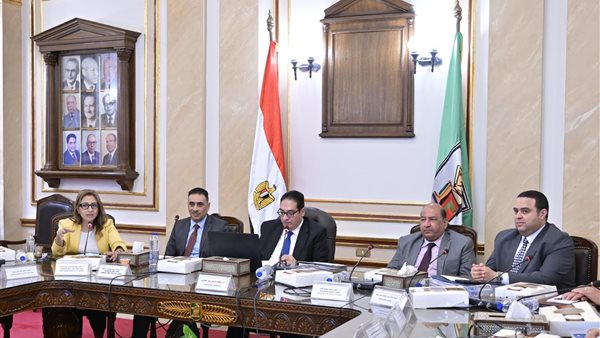 خلال الاجتماع 