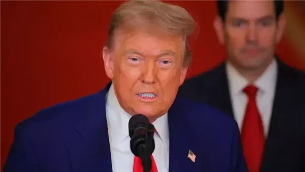 الرئيس الأمريكي دونالد