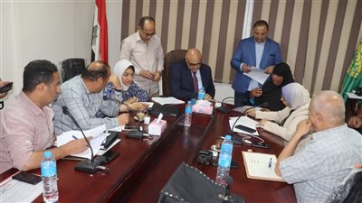 محافظ القليوبية يعقد اللقاء الجماهيري الأسبوعي بمدينة طوخ لحل مشكلات المواطنين