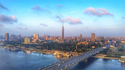 فيها حاجة حلوة.. هاشتاج يرصد لمحات إنسانية مؤثرة لـ ضباط ومسؤولين في مؤسسات الدولة