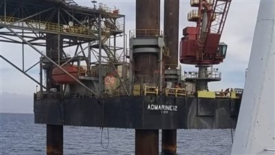 للتعامل مع تسريبات بترولية.. مركز مكافحة التلوث البترول البحري يرفع حالة الطوارئ بالغردقة ورأس غارب بعد غرق حفار