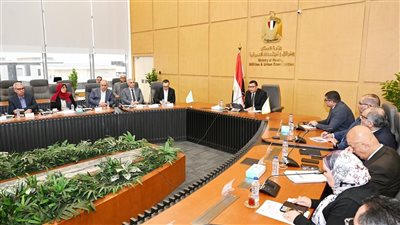 وزير الإسكان يتابع موقف توفيق الأوضاع بالأراضي المنضمة لأحوزة عدد من المدن الجديدة