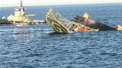 محافظ البحر الأحمر: أسباب حادث انقلاب حفار بحري في جبل الزيت ما زالت قيد التحقيق