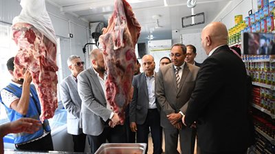 كيلو اللحمة بـ 310 جنيهات.. افتتاح منفذ لبيع اللحوم والسلع الغذائية بأسعار مخفضة في قنا