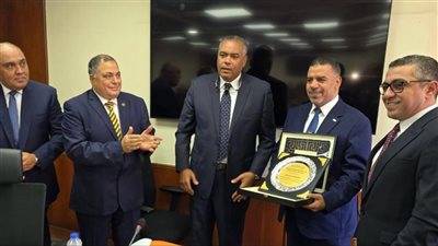 اتحاد بنوك مصر يكرّم القطاع القانوني بالبنك التجاري الدولي مصر تقديرا لمساهماته في دعم النزاعات القضائية المصرفية