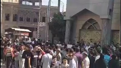 خروج جثمان أحمد عامر استعدادًا لتشييعه بعد انتهاء الإجراءات