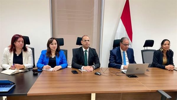 الخارجية تعقد لقاءًا