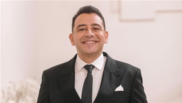 الدكتور عمرو حسن