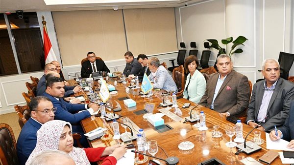 خلال الاجتماع 