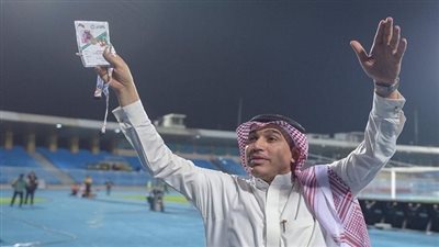 حاتم خيمي نجم السعودية السابق: الهلال أظهر شخصيته الحقيقية.. ومشاركة الأهلي بالمونديال كانت سيئة | حوار