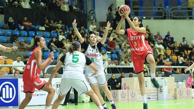 منتخب مصر للسيدات يفوز على الجزائر بالبطولة العربية لكرة السلة