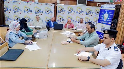 مدير تعليم الفيوم يتابع امتحانات الثانوية العامة في مادتي الكيمياء والجغرافيا من غرفة العمليات الرئيسية