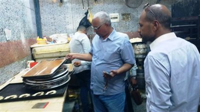 ضبط 700 كيلو جرام سلع منتهية الصلاحية ومجهولة المصدر في أسوان