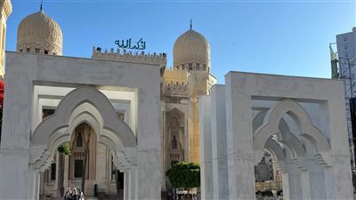 مستخدمو مواقع التواصل يهاجمون مشروع تطوير ميدان المساجد بالإسكندرية قبل الانتهاء منه